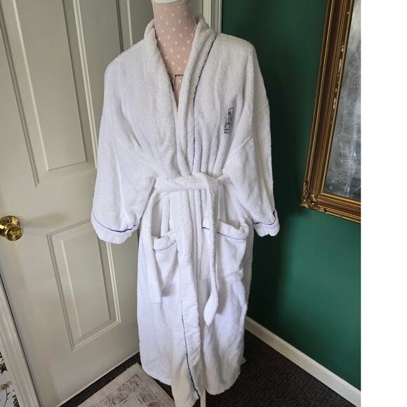 Rare Vintage Four Seasons By George  Turkish Bathrobe  w/ The Ritz Carlton Logo - Picture 1 of 12